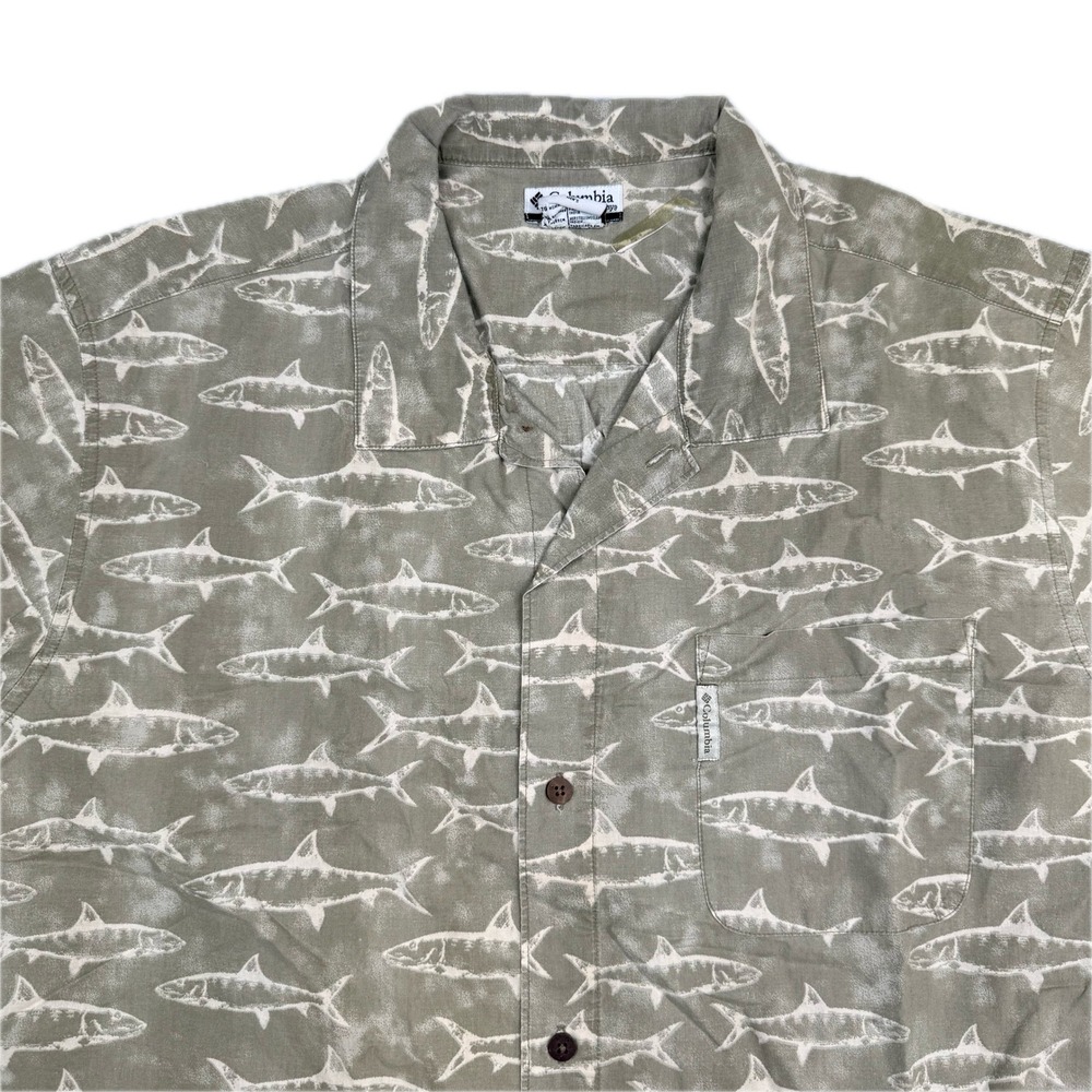 Columbia Button Short Sleeve Shirt Mens XL Fish All Over Print Golf Fishing